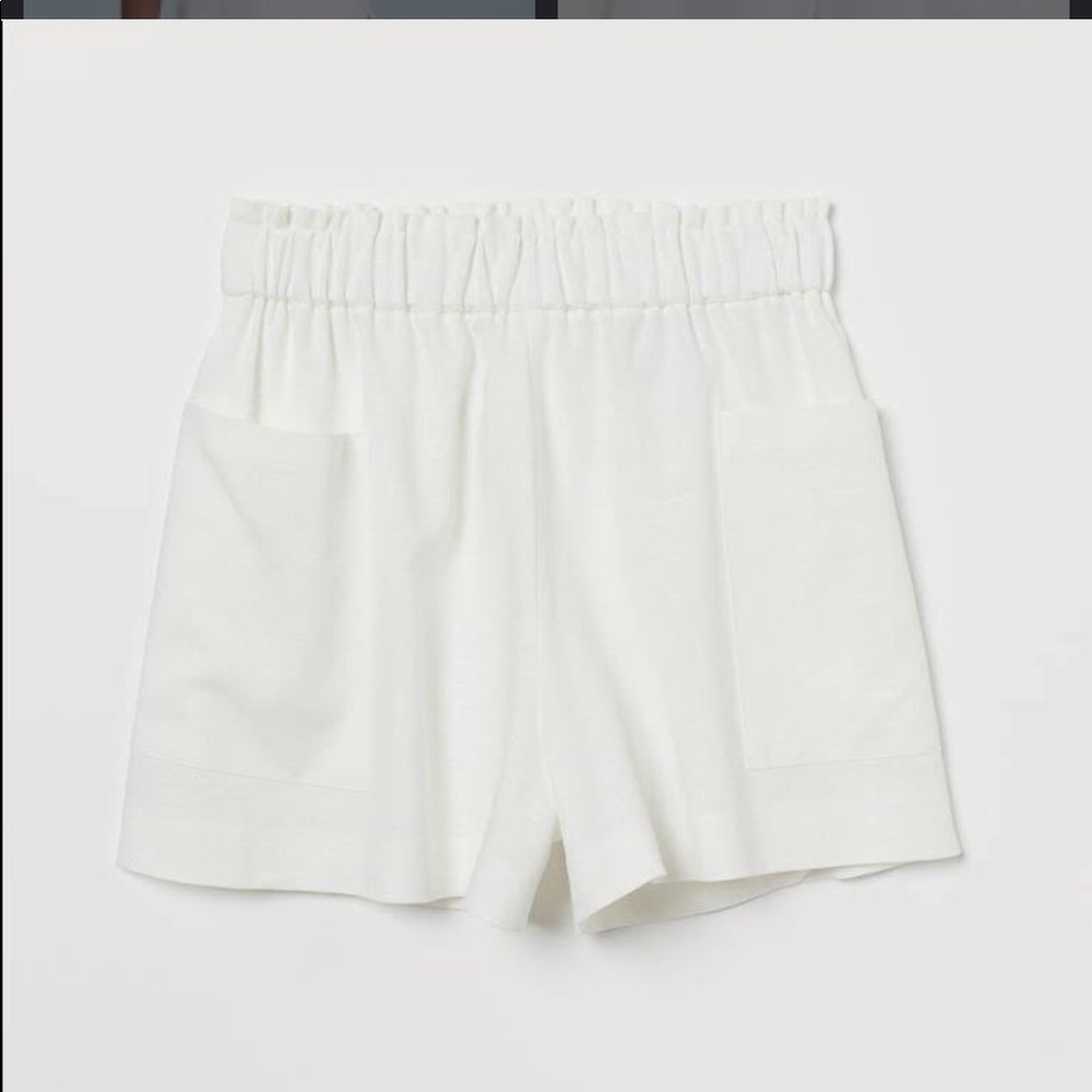 NWOT Off White High Waisted Linen Pull On Shorts